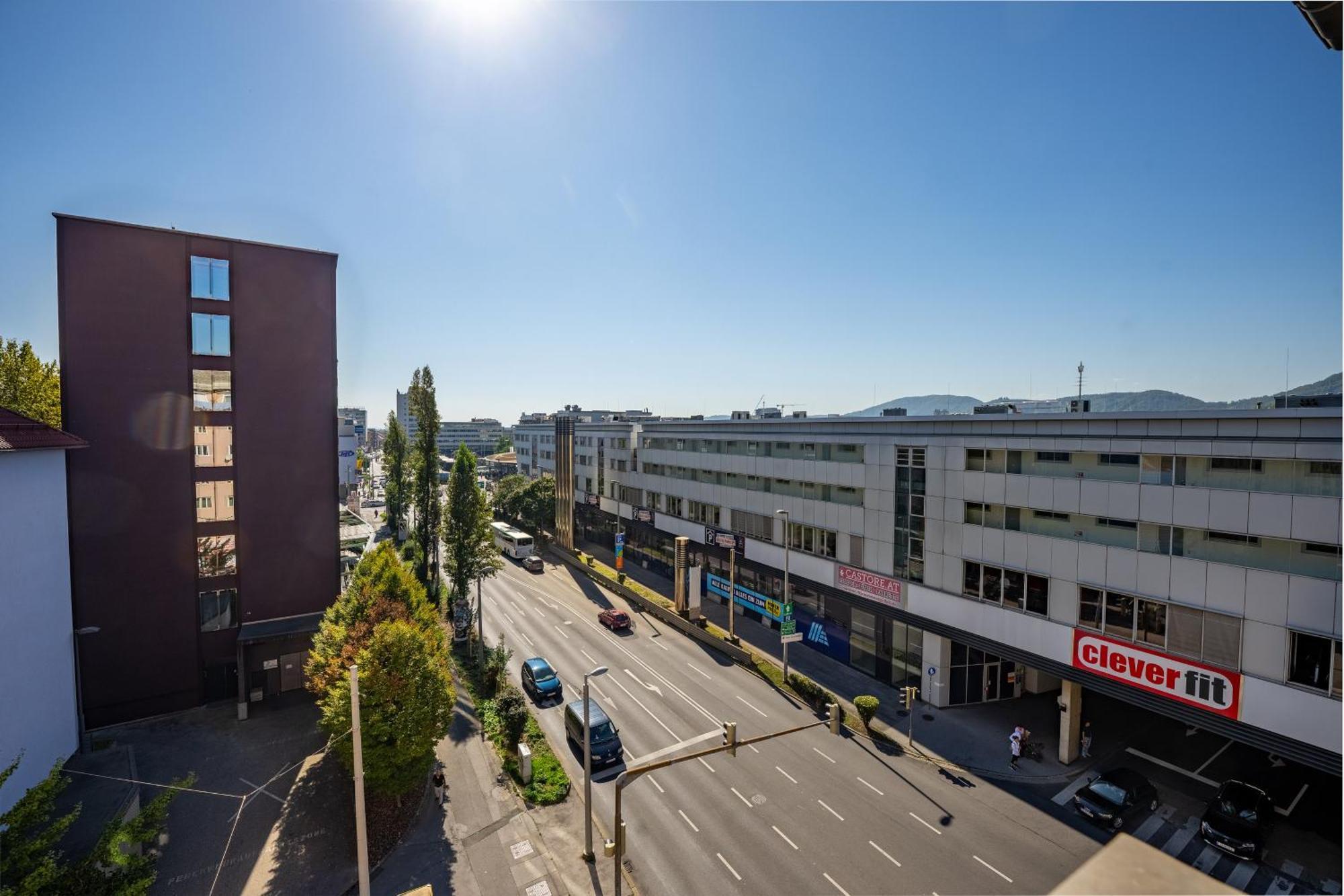 Tamliving Center Luxury 4 Rooms Smart Tv Kitchen Great View Graz Exterior foto